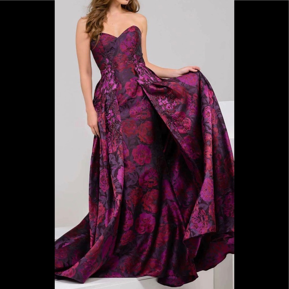 Jovani formal dress - perfect New Year’s Eve dress